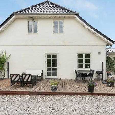 Apartamento Awesome In With Kitchen Hejls